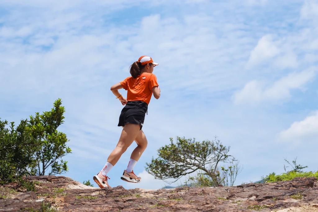 The North Face 正式簽下台灣新生代好手侯士婧,從街舞女孩到越野跑新星!