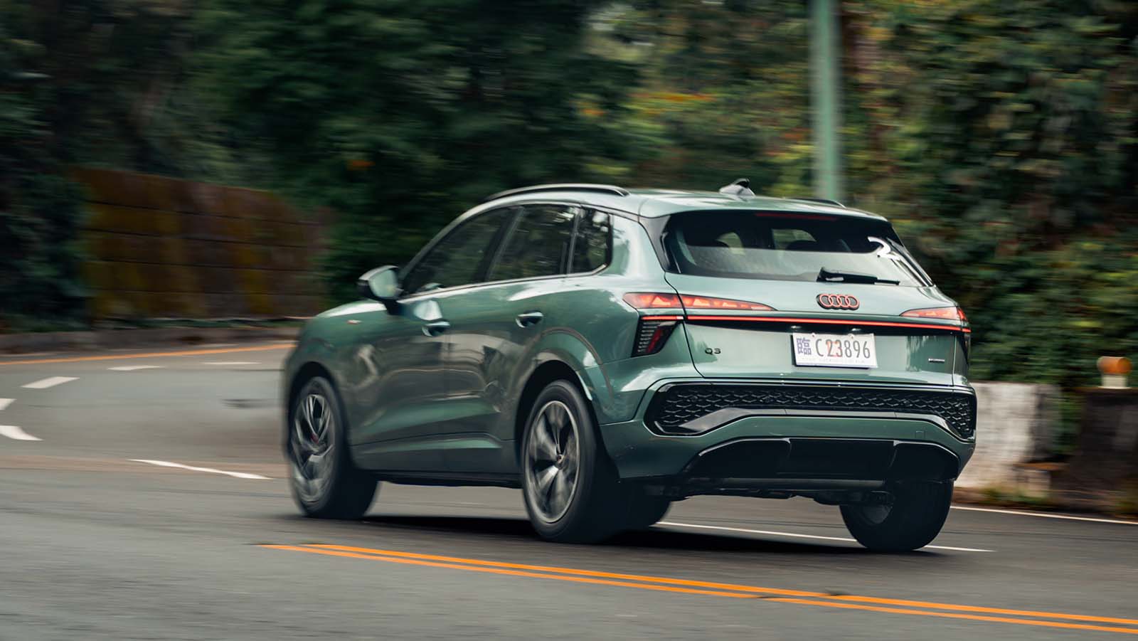 Audi Q3-7