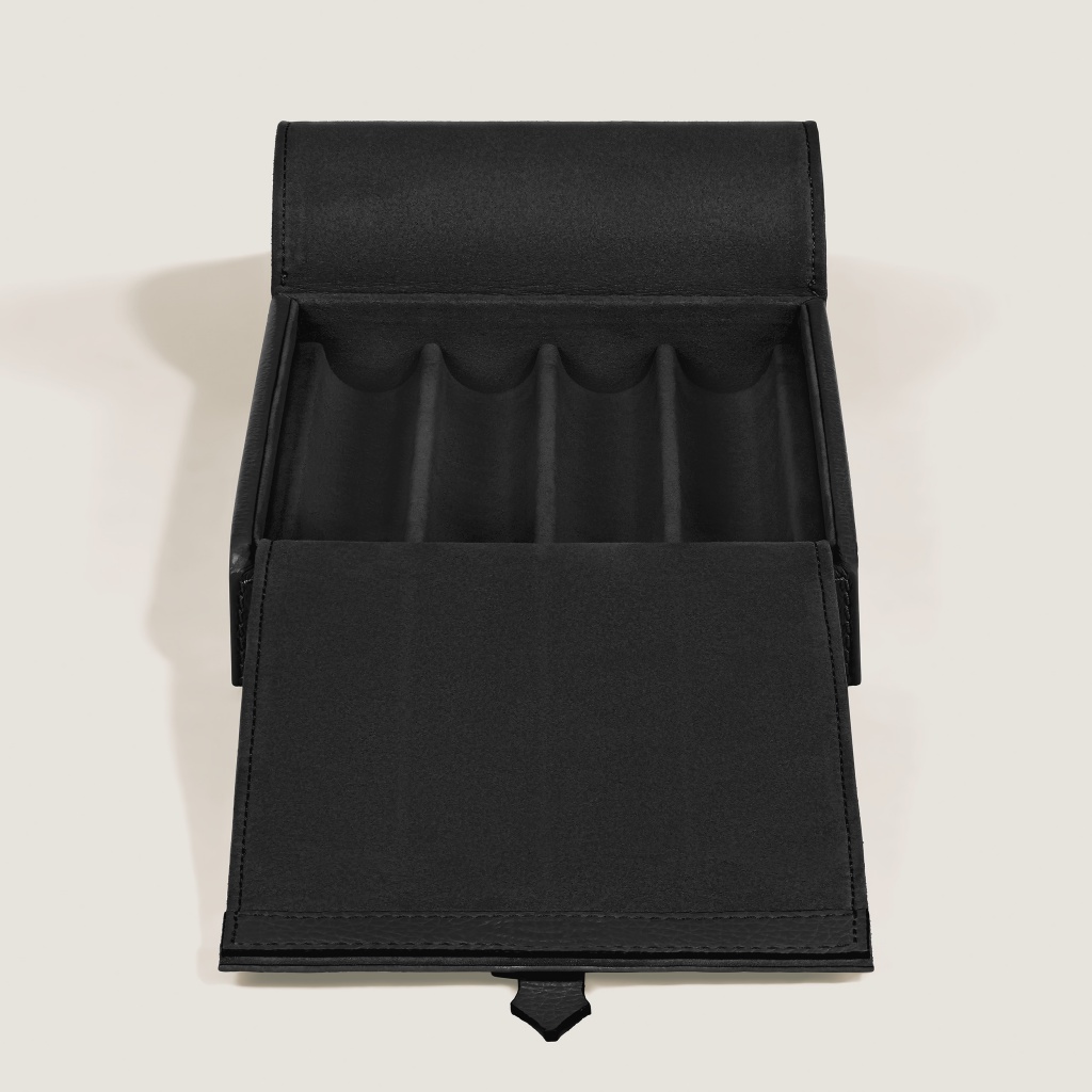 MONTBLANC 四支裝書寫工具收納盒,NT$25,400。