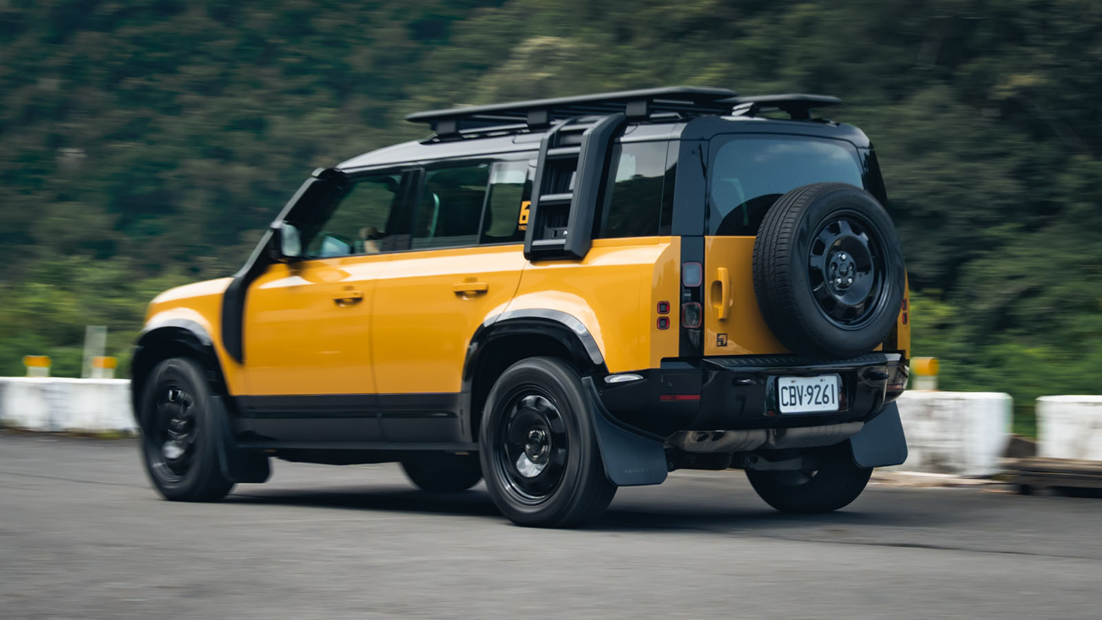 Defender Trophy Edition-6