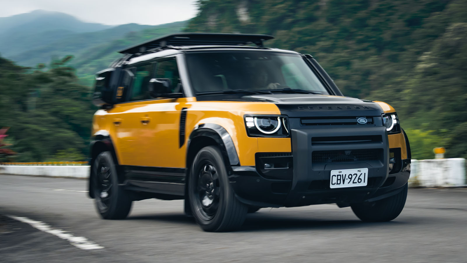 Defender Trophy Edition-6