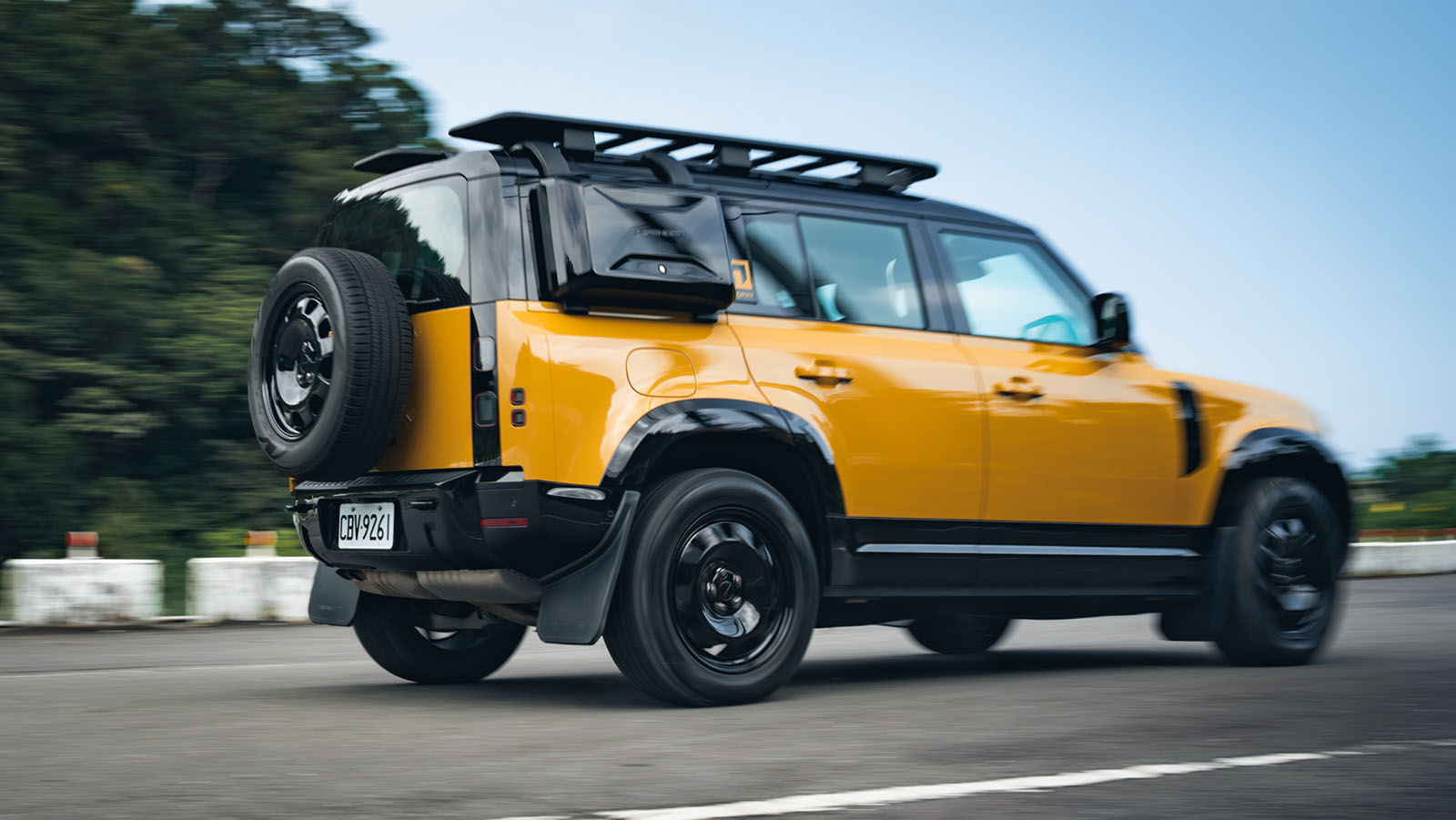 Defender Trophy Edition-6