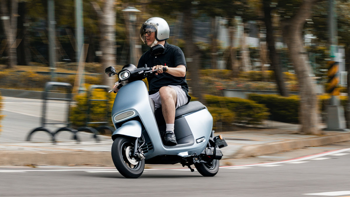 Gogoro Luna-4