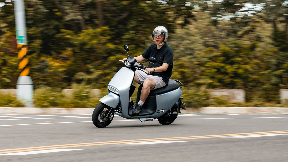 Gogoro Luna-4