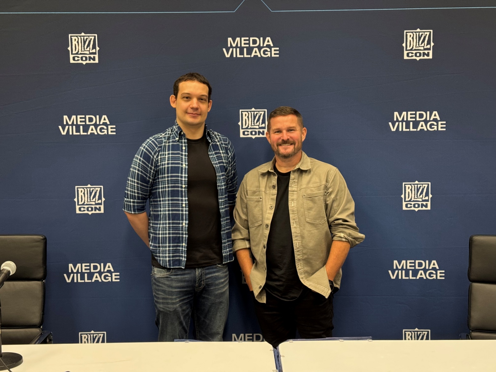 資深遊戲設計師 Bjorn Mikkelson(左)、遊戲總監 Brent Gibson(右)