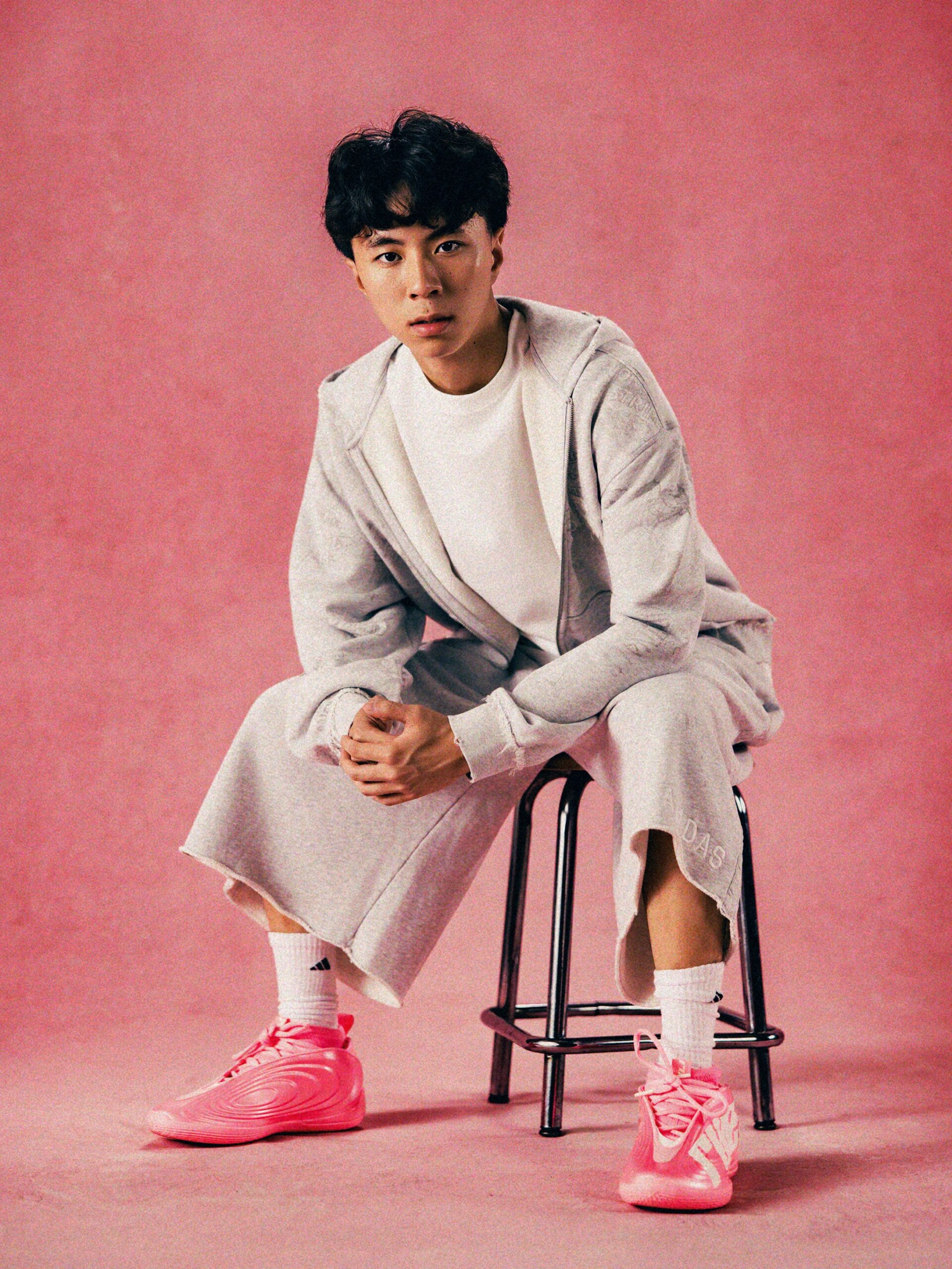 Ray 專屬 adidas Harden Vol. 10「RUEI」即將市售,Kai Cenat 驚喜獻聲宣傳片!