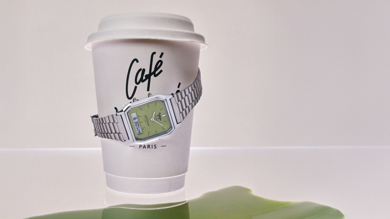 CASIO 經典方錶換上「抹茶綠」！攜手 Café Kitsuné 打造日法混血聯名新作
