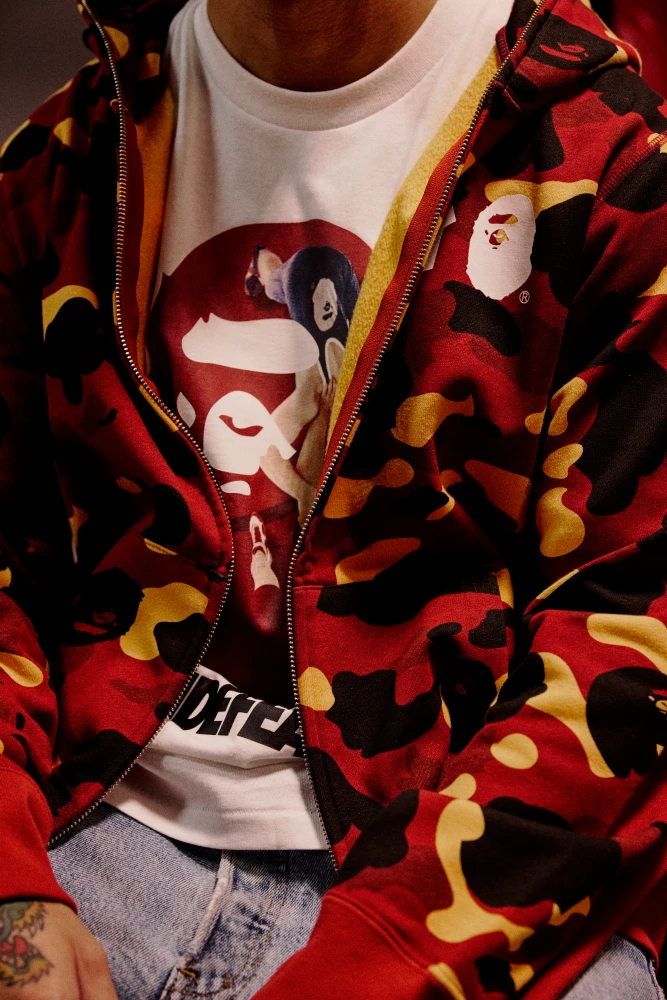 BAPE® × UNDEFEATED 美日街頭霸主再度聯手!以摔角文化為題,打造美式學院街頭風格