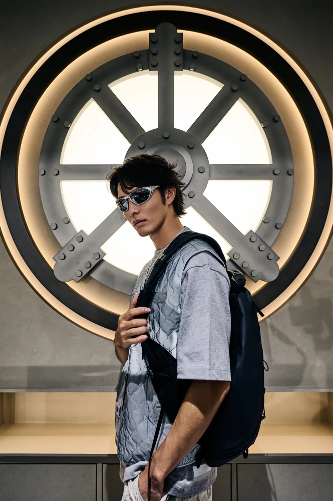 Oakley 全新概念店進駐忠孝 SOGO！首度集結眼鏡、服飾配件，曹佑寧現身演繹！