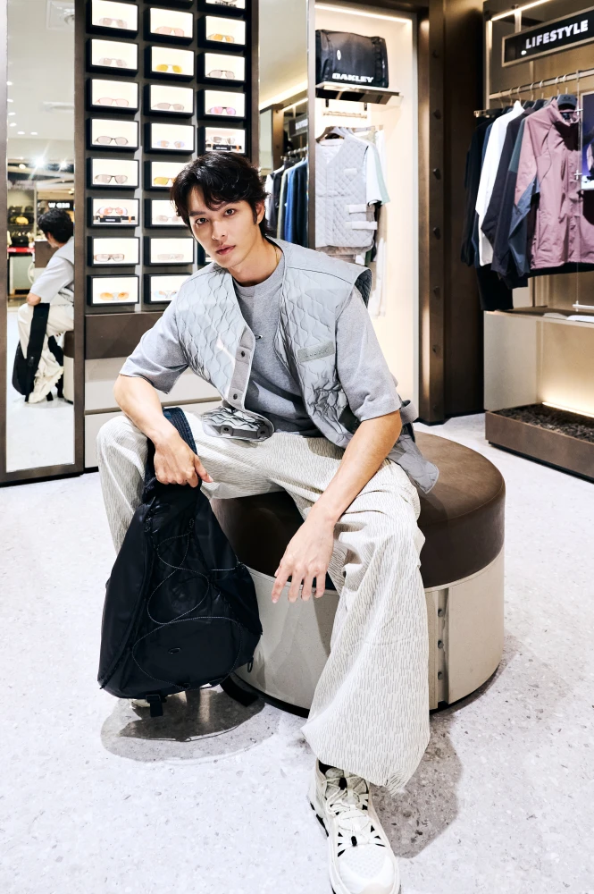 Oakley 全新概念店進駐忠孝 SOGO！首度集結眼鏡、服飾配件，曹佑寧現身演繹！
