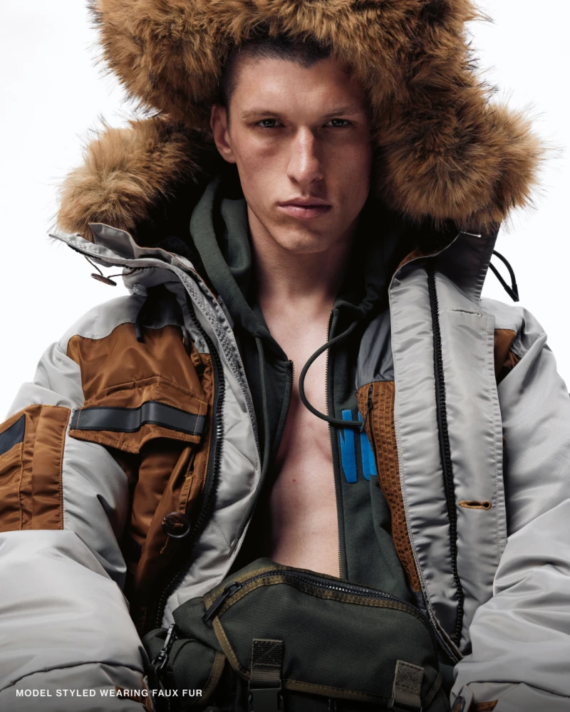 Haider Ackermann 操刀 Snow Goose 2026 秋冬系列,皮革飛行夾克、首款雨靴成亮點